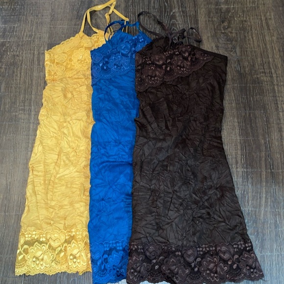 Maurices Tops - Maurices Lot of 3 Lace Trim Crinkle Cami